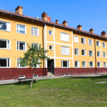 FSN fick i uppdrag att åtgärda ett bullerproblem genom byte till ljudfönster på Klintvägen i Umeå.